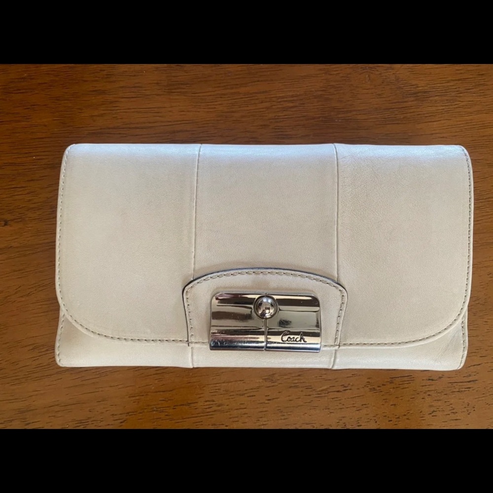 Coach Kristin White Checkbook Wallet